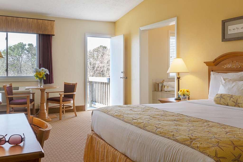 Bayside Resort Hotel West Yarmouth Room photo