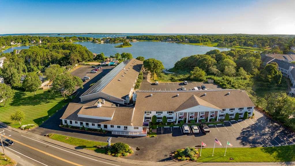 Bayside Resort Hotel West Yarmouth Exterior photo
